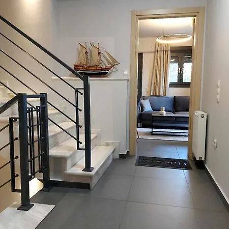 Apartment Square 2 *